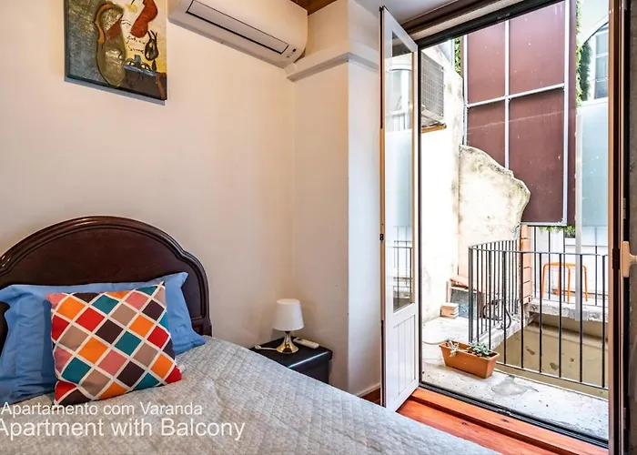 Akicity Alfama Classic شقة